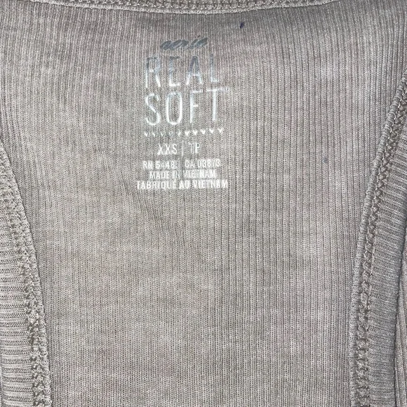 Set of 3 AERIE Women's Stone Wash Ribbed REAL SOFT Henley Tank Tops 
Olive Gray - Picture 3 of 5